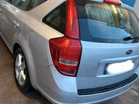 Używany Kia Ceed 125 KM (91 kW) 2011 Szary Hatchback