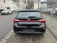 Gebraucht Hyundai i20 101 PS (74 kW) 2024 Schwarz Kleinwagen
