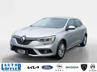 Gebraucht Renault Mégane Intens 132 PS (97 kW) 2018 Platin grau (metallic) Limousine