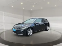 Gebraucht VW Golf VIII Life 131 PS (96 kW) 2023 Deep black perleffekt Limousine