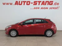 Gebraucht Hyundai i30 Classic 101 PS (74 kW) 2015 Rot Limousine