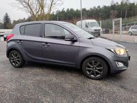 Gebraucht Hyundai i20 Trend 75 PS (55 kW) 2015 Grau Limousine
