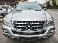Gebraucht Mercedes ML350 211 PS (155 kW) 2010 Silber SUV
