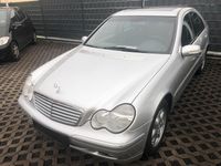Second-hand Mercedes E200 129 CP (94 kW) 2002 Argintiu Berlinǎ