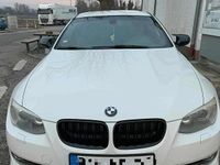 Gebraucht BMW 320 177 PS (130 kW) 2010 Weiß Limousine
