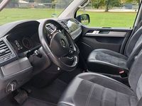 Second-hand VW Multivan 150 CP (110 kW) 2018 Negru Monovolum