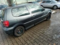 Gebraucht VW Polo 60 PS (44 kW) 2001 Blau Kleinwagen