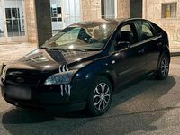 Używany Ford Focus 101 KM (74 kW) 2006 Czarny Sedan/Limuzyna