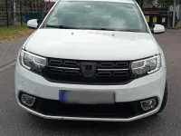 Gebraucht Dacia Sandero 95 PS (69 kW) 2019 Weiß Limousine