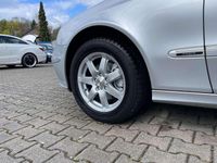 Gebraucht Mercedes E200 140 PS (102 kW) 2005 Silbermetallic Limousine