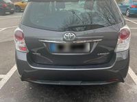 Gebraucht Toyota Verso 147 PS (108 kW) 2016 Grau Van / Kleinbus