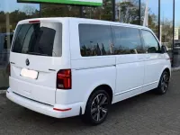 Gebraucht VW Multivan Highline 204 PS (150 kW) 2022 Weiß Van / Kleinbus