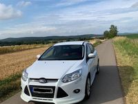 Gebraucht Ford Focus ST-Line 125 PS (91 kW) 2011 Weiß Limousine