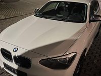 Gebraucht BMW 114 Sport Line 102 PS (75 kW) 2013 Weiß Kleinwagen