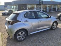 Neu Mazda 2 Exclusive 116 PS (85 kW) 2025 Silber Limousine