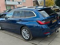 Gebraucht BMW 320 190 PS (139 kW) 2024 Blau Limousine