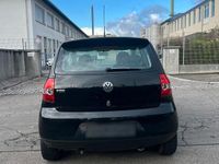 Gebraucht VW Fox 60 PS (44 kW) 2011 Schwarz Kleinwagen