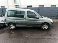 Gebraucht Peugeot Partner 109 PS (80 kW) 2003 Grün Van / Kleinbus