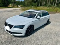 Gebraucht Skoda Superb LAURIN & KLEMENT 150 PS (110 kW) 2017 Weiß Kombi