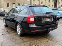 Gebraucht Skoda Octavia Ambition 105 PS (77 kW) 2012 Schwarz Kombi