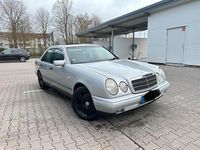 Gebraucht Mercedes E200 136 PS (100 kW) 1996 Silber Limousine