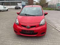 Gebraucht Toyota Aygo 68 PS (50 kW) 2009 Rot Kleinwagen
