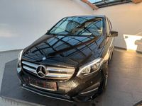 Gebraucht Mercedes B180 122 PS (89 kW) 2016 Schwarz Van / Kleinbus
