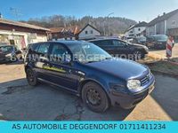 Używany VW Golf IV 131 KM (96 kW) 2002 Niebieski Sedan/Limuzyna