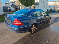 Gebraucht Mercedes C200 Avantgarde 116 PS (85 kW) 2001 Blau Limousine