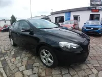 Gebraucht Volvo V40 Kinetic 150 PS (110 kW) 2012 Schwarz Kleinwagen