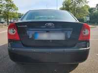 Gebraucht Ford Focus 105 PS (77 kW) 2007 Schwarz Limousine