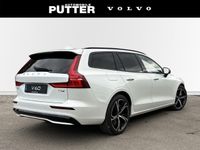 Gebraucht Volvo V60 Plus 398 PS (292 kW) 2024 Crystal white pearl / metallic Kombi