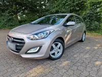 Gebraucht Hyundai i30 110 PS (80 kW) 2016 Silber Kombi