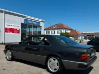 Gebraucht Mercedes E230 136 PS (100 kW) 1989 Schwarz Coupé