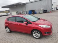 Gebraucht Ford Fiesta SYNC Edition 82 PS (60 kW) 2015 Rot Kleinwagen