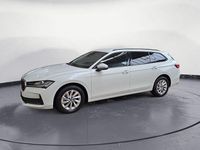 Gebraucht Skoda Superb Essence 150 PS (110 kW) 2025 Weiß Kombi