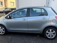 Gebraucht Toyota Yaris Cool 87 PS (63 kW) 2006 Silber Kleinwagen