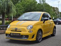 Usado Abarth 695 181 HP (133 kW) 2011 Amarelo Citadino