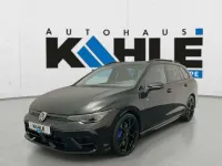 Gebraucht VW Golf VIII R 333 PS (244 kW) 2026 Grenadillschwarz metallic Kombi