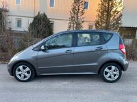 Gebraucht Mercedes A180 116 PS (85 kW) 2011 Grau Limousine