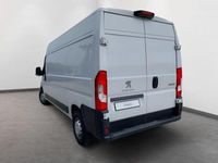 Gebraucht Peugeot Boxer Premium 165 PS (121 kW) 2022 Lackierung weiss icy/deckende lackierung Van