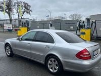 Gebraucht Mercedes E240 177 PS (130 kW) 2002 Silber Limousine