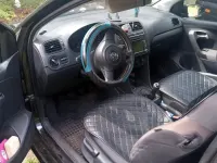 Gebraucht VW Polo 60 PS (44 kW) 2010 Schwarz Kleinwagen