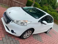 Gebraucht Peugeot 208 82 PS (60 kW) 2014 Weiß Kleinwagen
