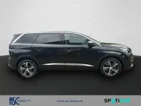 Gebraucht Peugeot 5008 Allure 179 PS (131 kW) 2019 Lackierung schwarz perla nera/ SUV