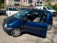 Second-hand Renault Twingo 60 CP (44 kW) 1999 Albastru Hatchback