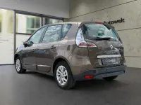 Gebraucht Renault Scénic III Initiale Paris 116 PS (85 kW) 2014 Braun Limousine
