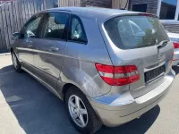 Gebraucht Mercedes B170 116 PS (85 kW) 2005 Silber Van / Kleinbus