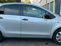 Gebraucht Toyota Yaris Cool 101 PS (74 kW) 2009 Silber Kleinwagen