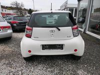 Gebraucht Toyota iQ 68 PS (50 kW) 2009 Weiß Kleinwagen